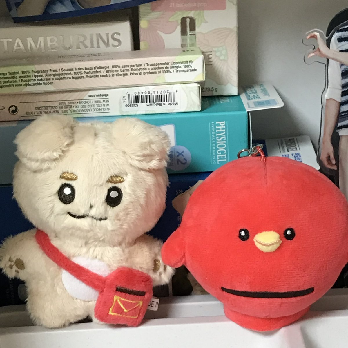 eeexyiii's tweet photo. #헿_뭉서기랑 
뭉서기 실물이 더 귀욤뽀짝해요 (つ￣ 3￣)つ 
TTE 키링이랑 손 꼭 잡아두니 .. 넘 귀여워서 쓰러질 뻔 … 애기 뭉서가 우리집에 온 걸 환영해 ~~ 😶🩵 https://t.co/6Ir5jxSnGl