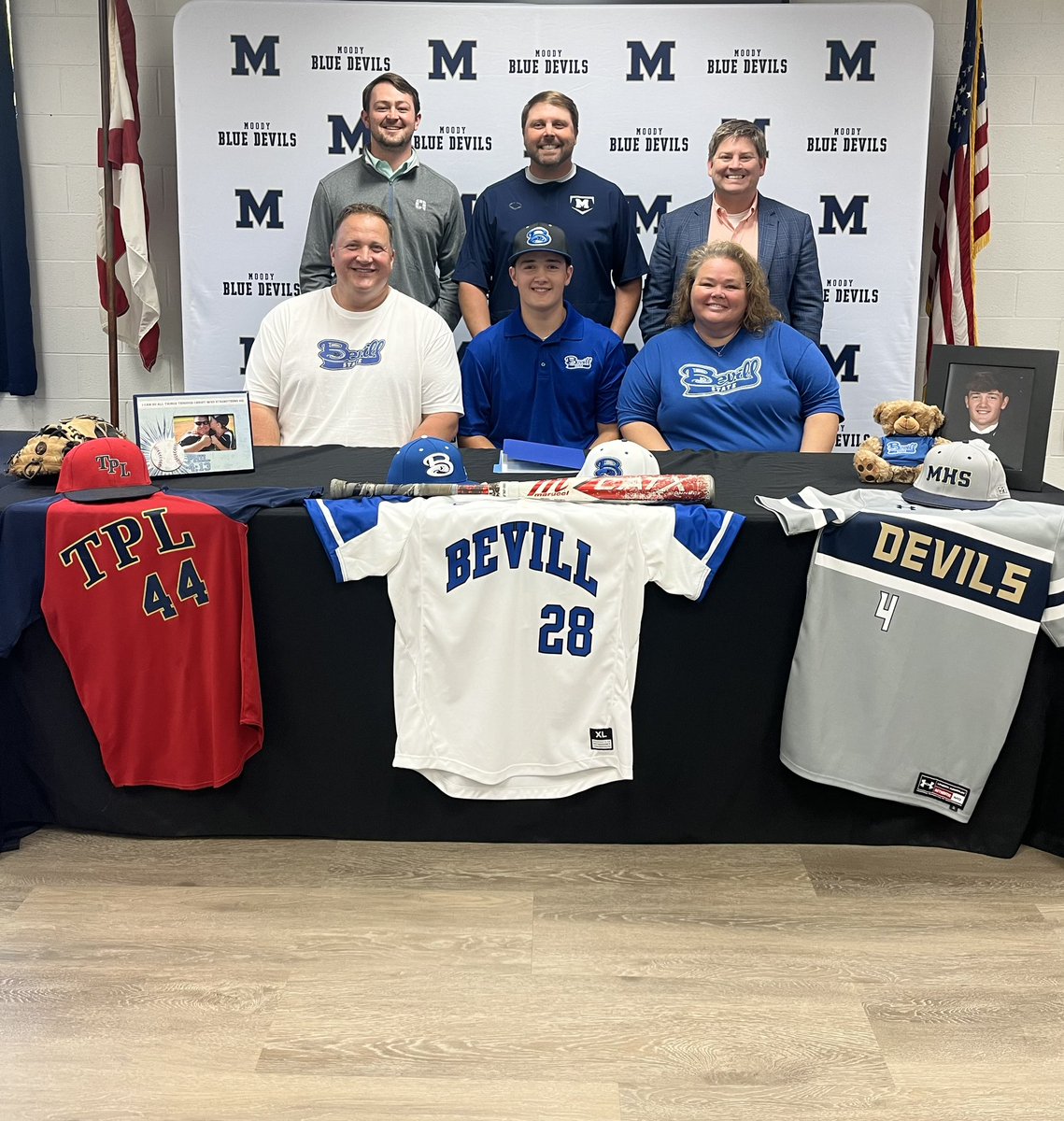 MhsDvlBaseball's tweet photo. Proud of this guy and his accomplishments here. Not done yet, we have work to do. #takeswhatittakes 
@landon_cherry44 https://t.co/wGvY8O5D8K