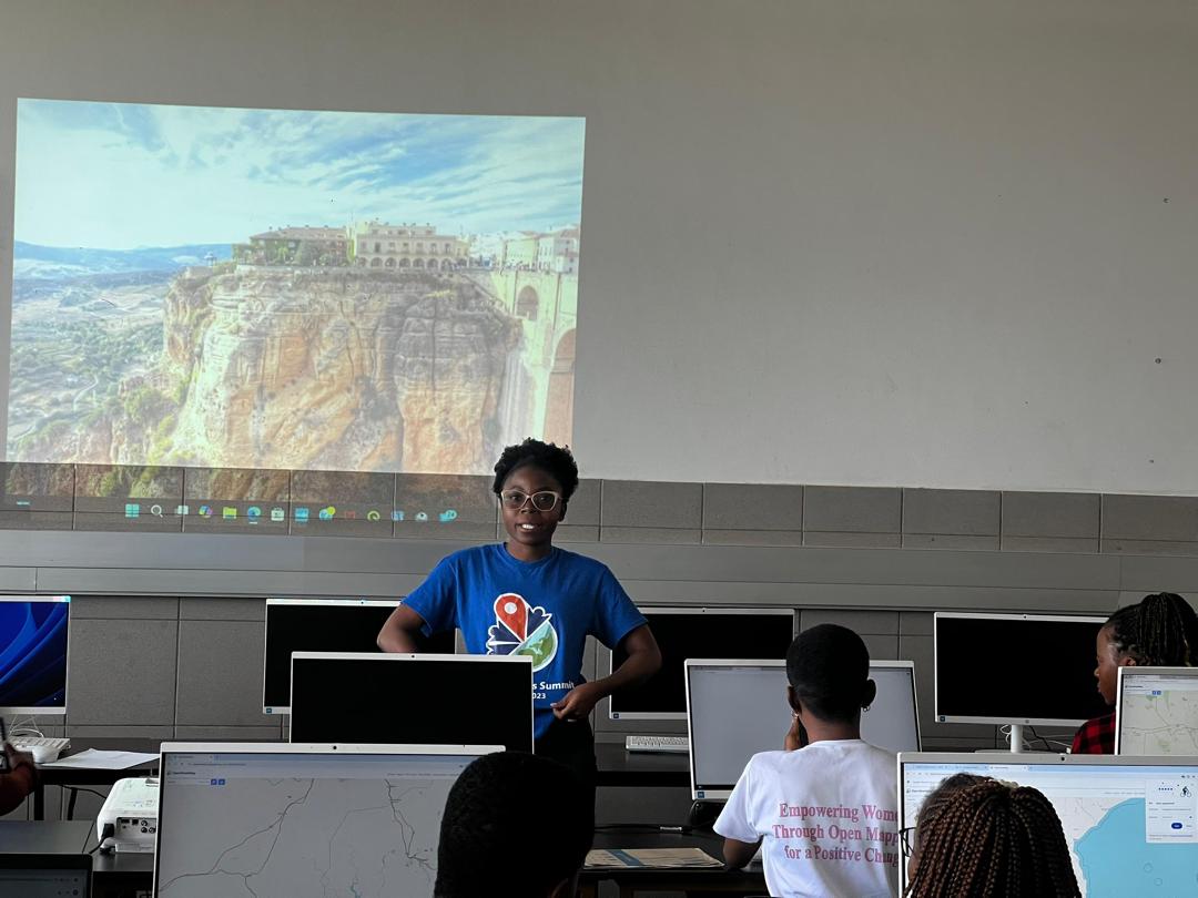osm_zimbabwe's tweet image. Today we joined NUST YouthMappers  for a Mapathon to celebrate Geo Week and GIS day.
Thanks to @_dronegirl_ and @Lewinsky for training the mappers and sharing about OSM Zimbabwe. Again thanks to @thabani for sharing his experience.
#mappingmindsshapingtheworld