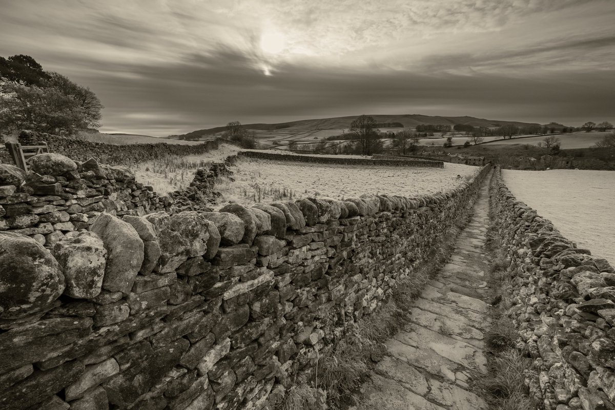 A frosty morning in the beautiful village of Grassington. #NorthYorkshire #YorkshireDales #landscapephotography #blackandwhitephotography #fujifilm_xseries #getoutside
