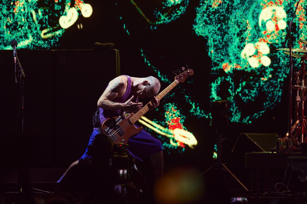Red Hot Chili Peppers tweet media