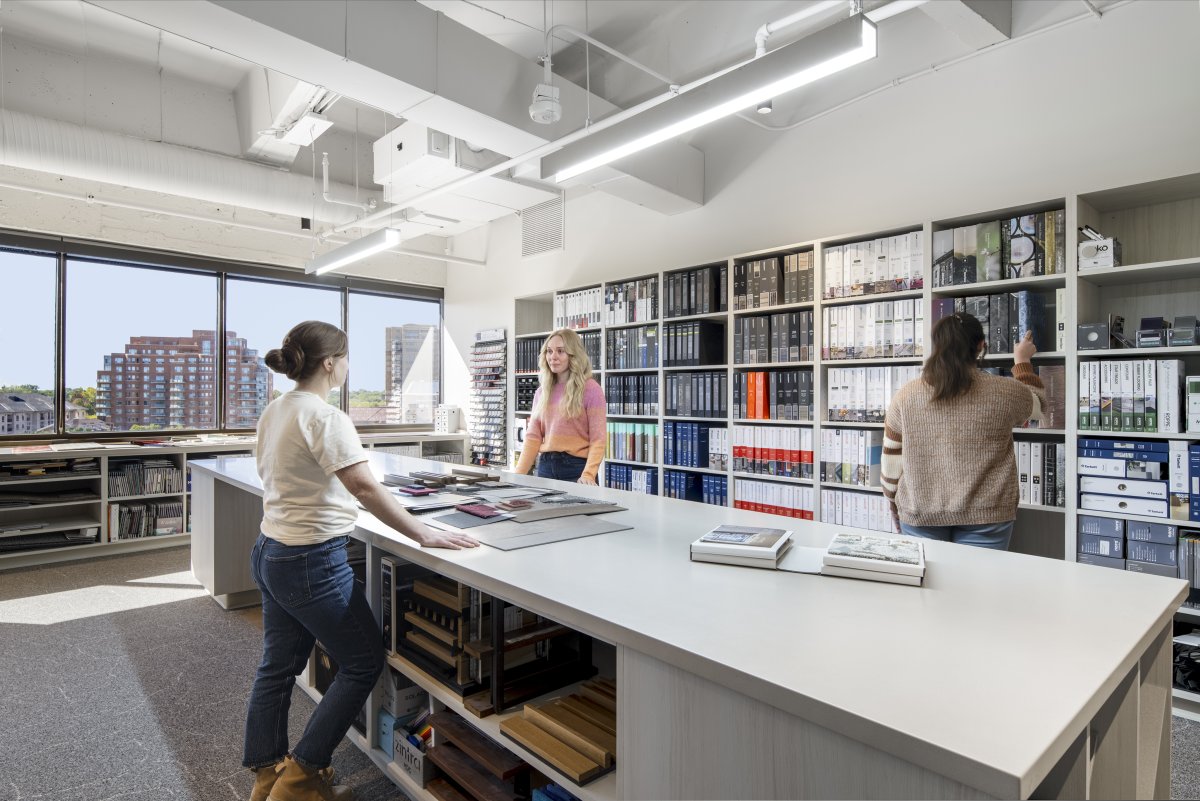 PGAVArchitects's tweet photo. PGAV Architects is up for the FINAL ROUND of KCBJ's Coolest Office Competition. Look at images of our South Plaza office, designed by our own team of architects, and head to the link to vote.

https://t.co/TIo6WtASX9 https://t.co/oekxILJgME