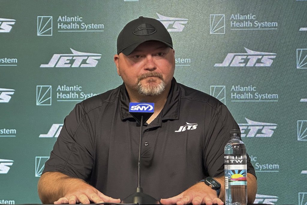 #Jets: GM Joe Douglas was in the final year of his contract. Now, he’s out.

First coach Robert Saleh, now Douglas. A full house cleaning.