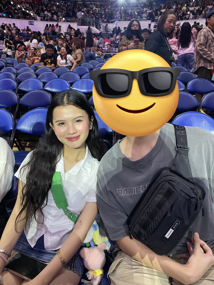 unosmikha's tweet photo. wahu!!! nice meeting u po @gracellamarc ang ganda mo 🫶🫶 sana mahanap mo din wallet mo 😭😭 https://t.co/TK3ogI3nCR