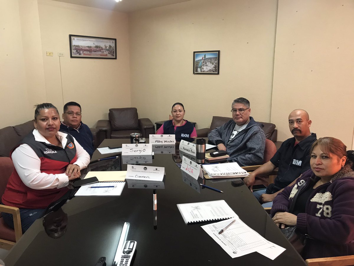 RogerCastilloR's tweet photo. #FORMACIÓNINTEGRALENDESARROLLODELTALENTOHUMANO #FIDTH cursos “Negociación de Contrato Colectivo de Trabajo” #ElektrokontakPiedrasNegras #MagnaPowertrain #HSAM #SR®️ @tereso_medina @EleazarCavazos @ardavilame @RooYettb educación sustentada legalmente https://t.co/5VE1IUXtFE
