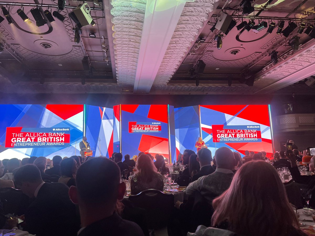 R4 Advertising tweet media