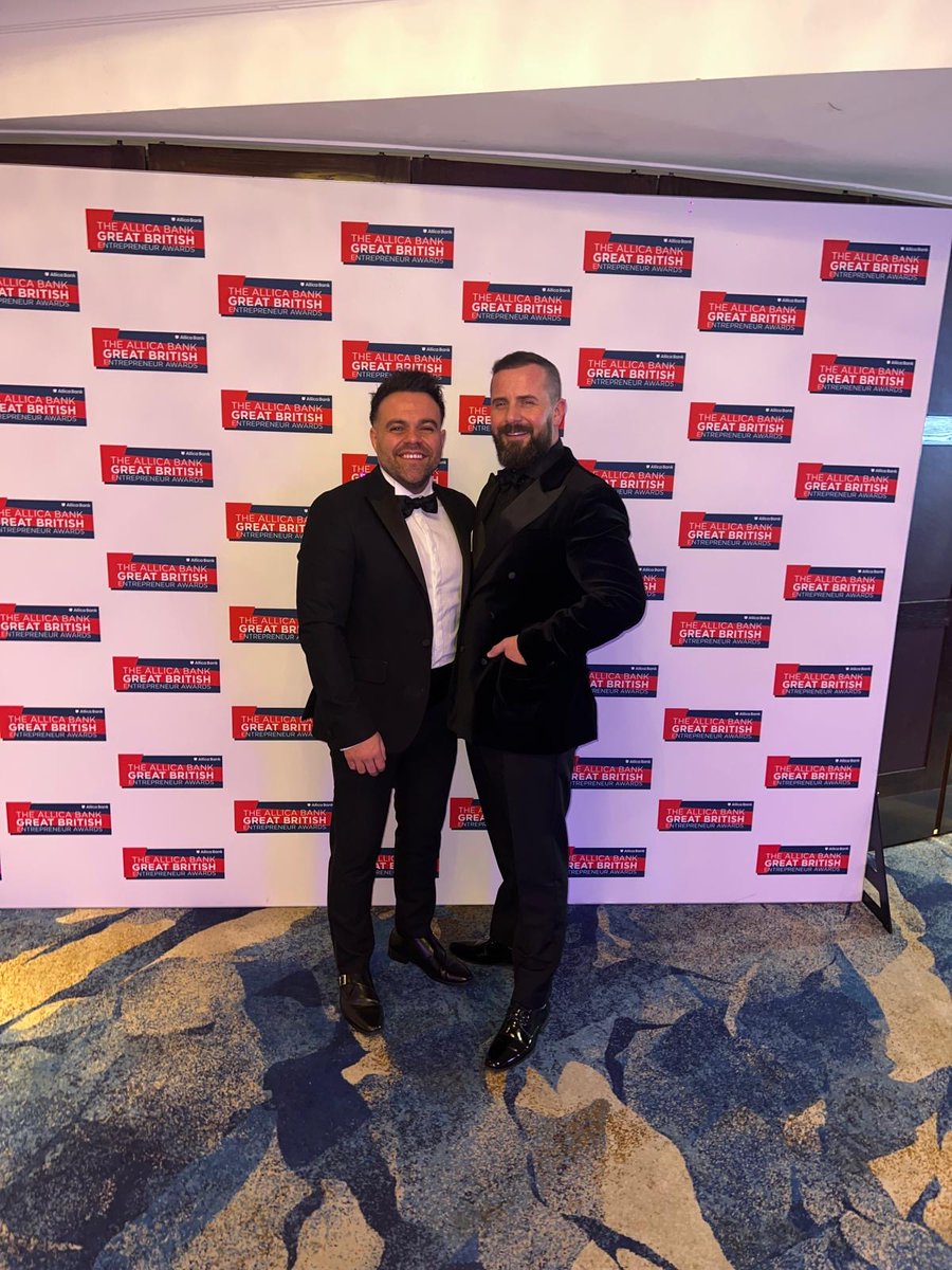 R4 Advertising tweet media