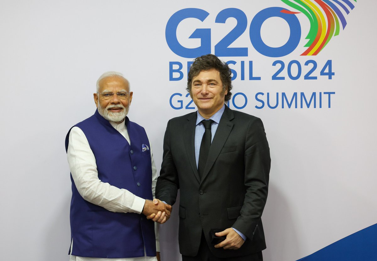 narendramodi's tweet photo. Had an outstanding meeting with President Javier Milei of Argentina. India cherishes the close friendship with Argentina. Our Strategic Partnership marks 5 years, adding immense vibrancy to bilateral relations. We talked about enhancing ties in energy, defence production, trade and culture.

@JMilei