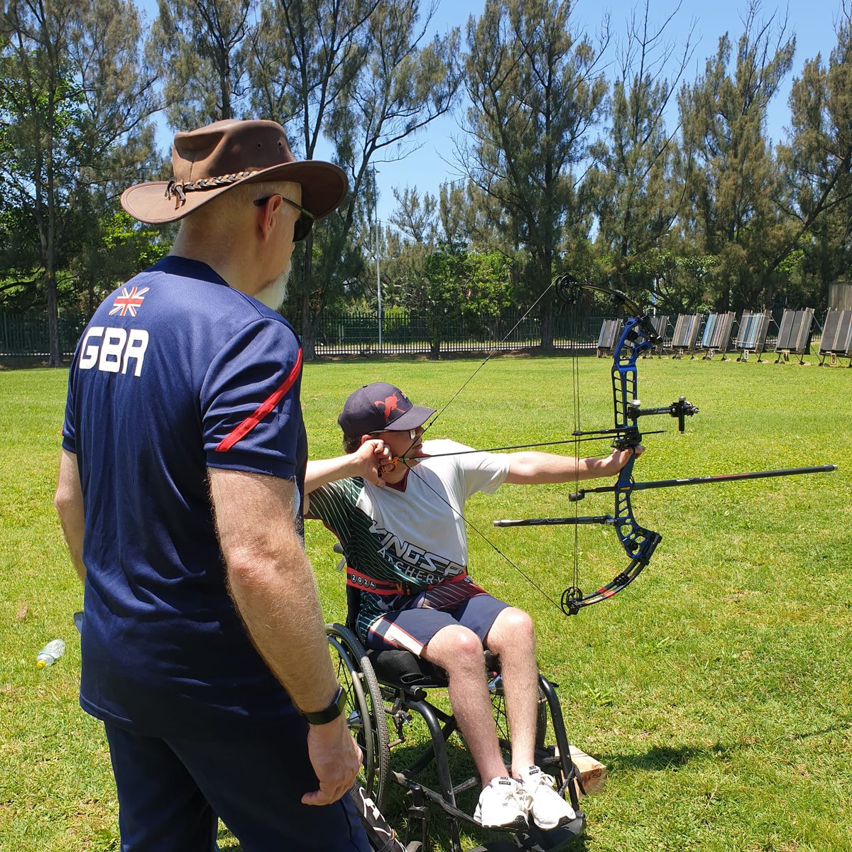 Para Archery Coach Southern Africa Training Camp local camp last session - back to the range to put learning into practice (with a Robin Hood from Danny!) and make forward plans <a href="/worldarchery/">World Archery</a> <a href="/uk_sport/">UK Sport</a> <a href="/archerygb/">Archery GB</a>