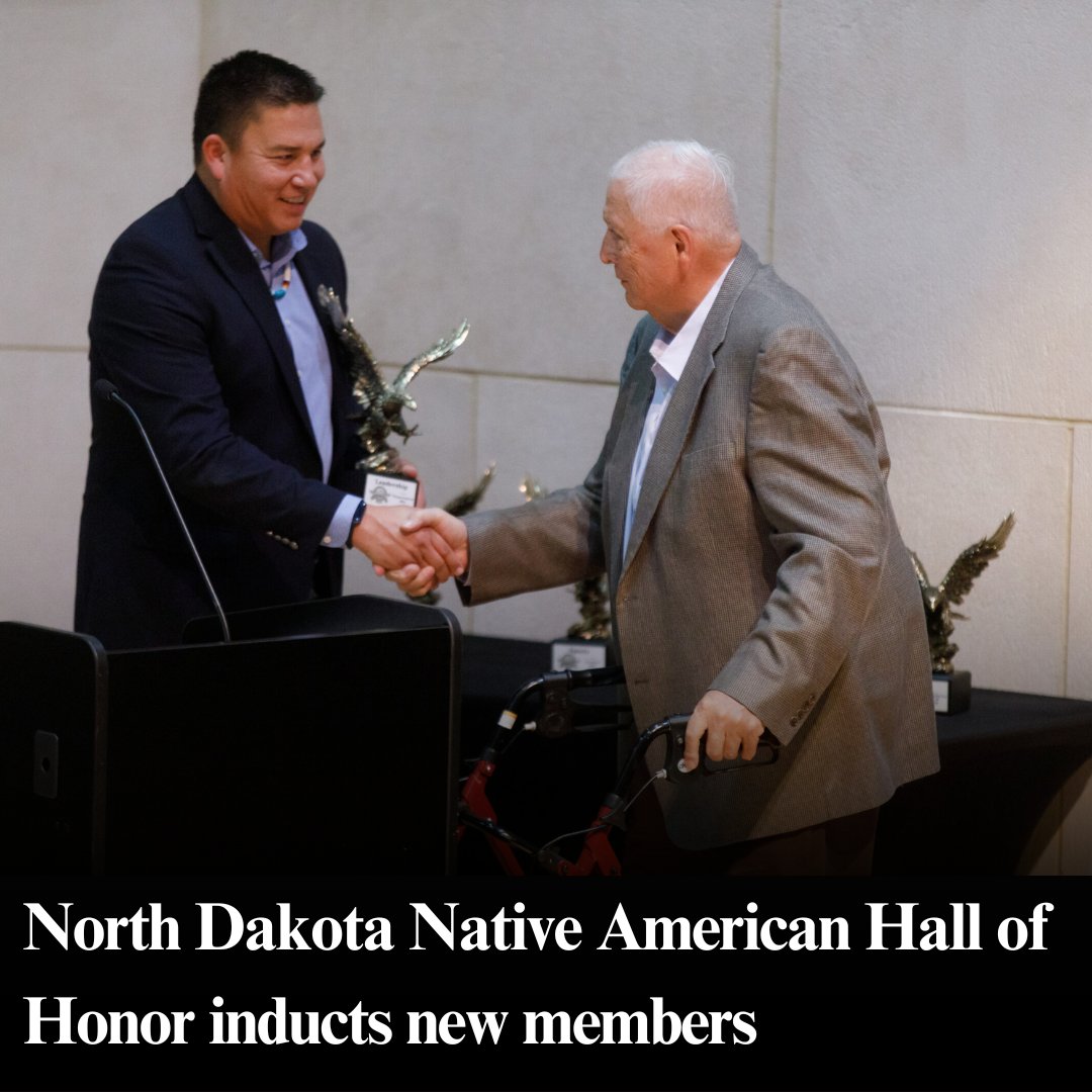 BuffalosFire's tweet image. 🏅 Honoring Excellence! ND Native American Hall of Honor inducts leaders, athletes, &amp;amp; the 1997-98 UTTC basketball team, celebrating Native pride &amp;amp; achievement. 🌟
🔗 Read more: buffalosfire.com/north-dakota-n…

#NDNativeHallOfHonor #NativeExcellence #TribalPride #NorthDakota