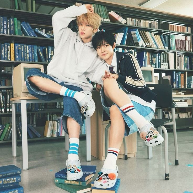 daengkuul's tweet photo. “the way to hit the nerdy.”
a jaeri / jelly / daengkul few tweets &amp; school life au (ft. yusion / siyu)

rasy (rk) adalah flower boy di sekolah, tapi sukanya malah sama anak akselerasi di kelasnya yang culun. https://t.co/B5gS0Lppl1