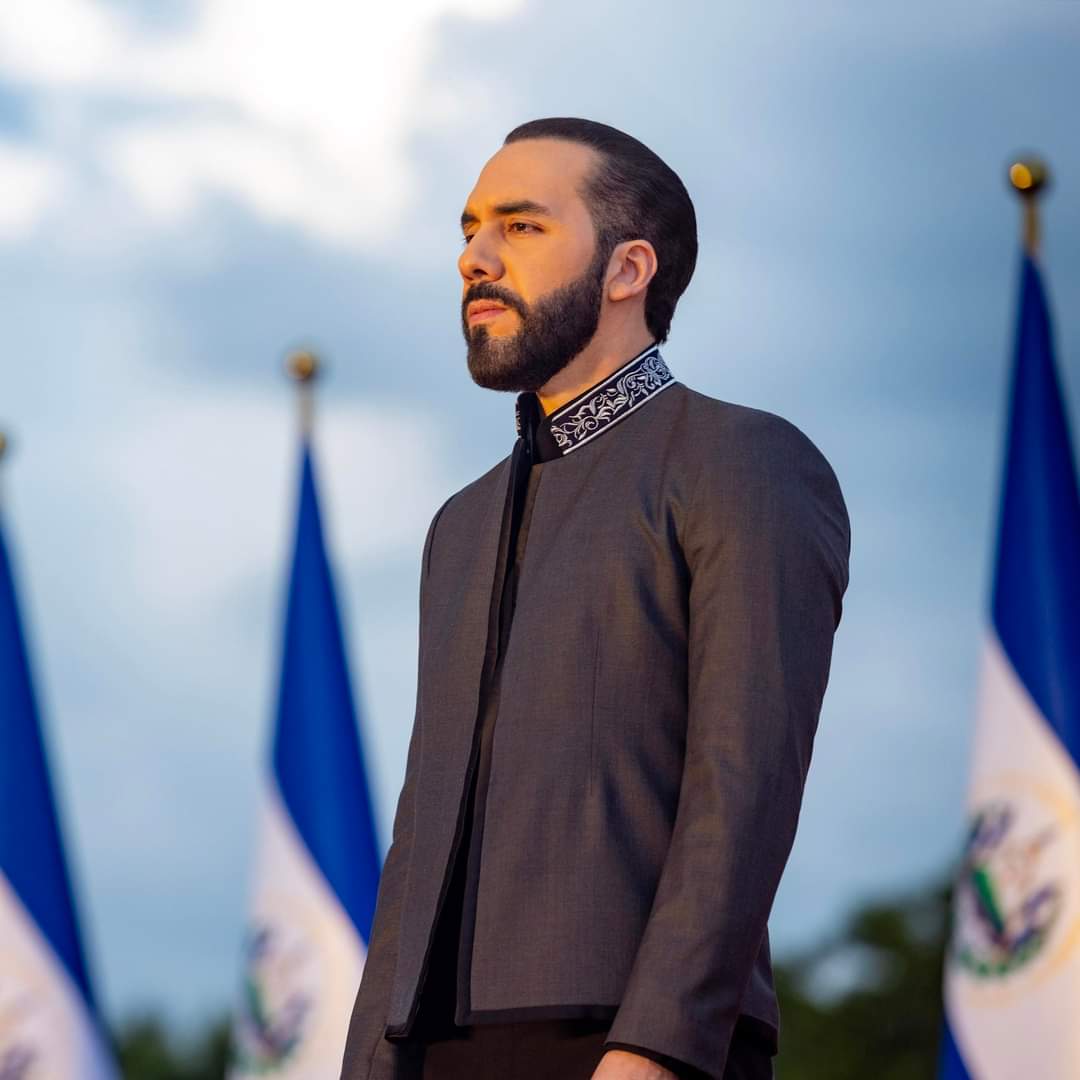<a href="/RodrigoChavesR/">Rodrigo Chaves</a> <a href="/nayibbukele/">Nayib Bukele</a> DIOS lo bendiga, DIOS bendiga nuestros hermanos en Costa Rica y que DIOS bendiga a El Salvador. Gracias a DIOS tenemos al mejor Presidente del mundo mundial. 

Nayib Armando Bukele Ortez. 

 🇸🇻🇨🇷💙❤️