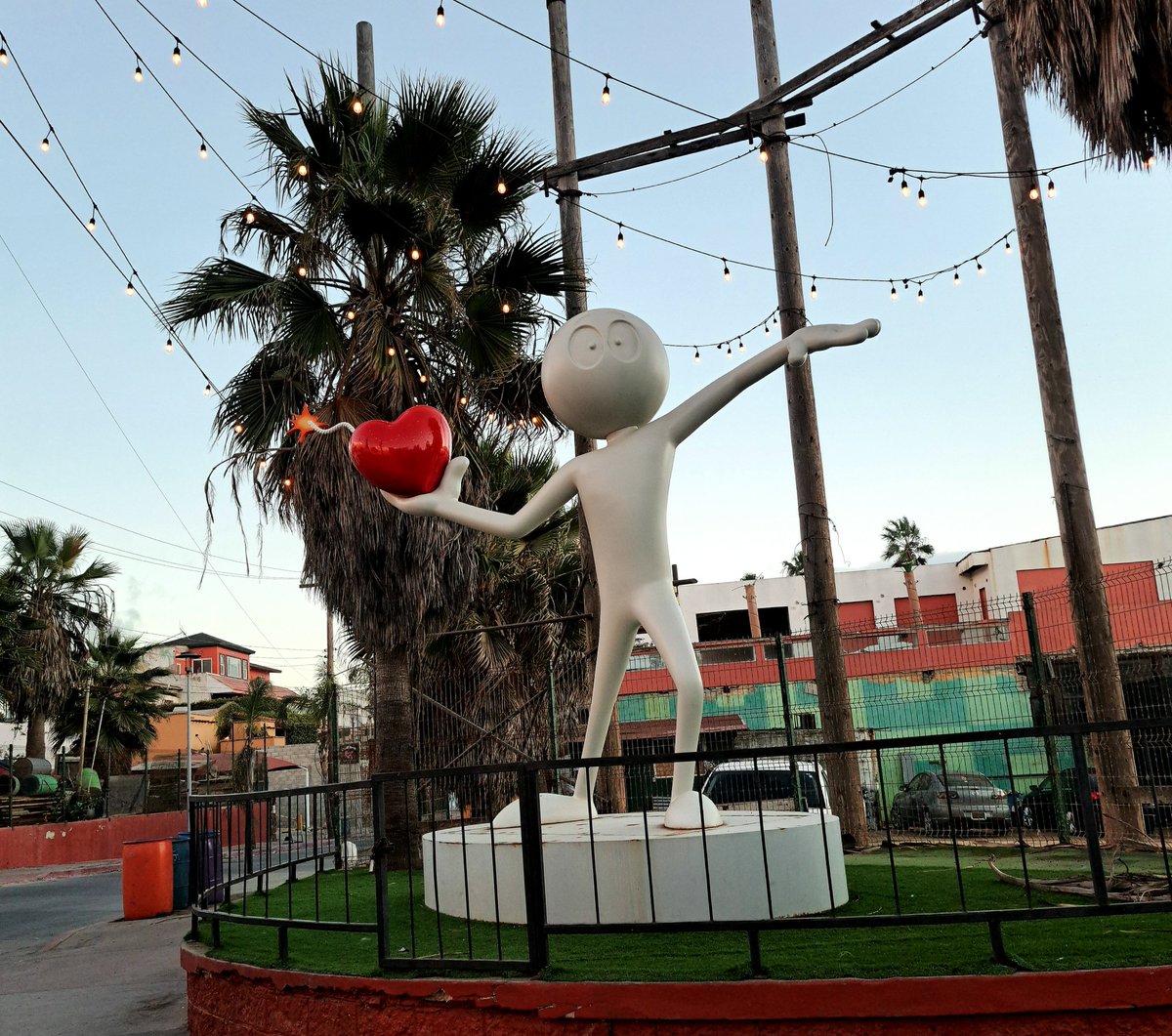 vik_daniel's tweet image. Sending love plebes...