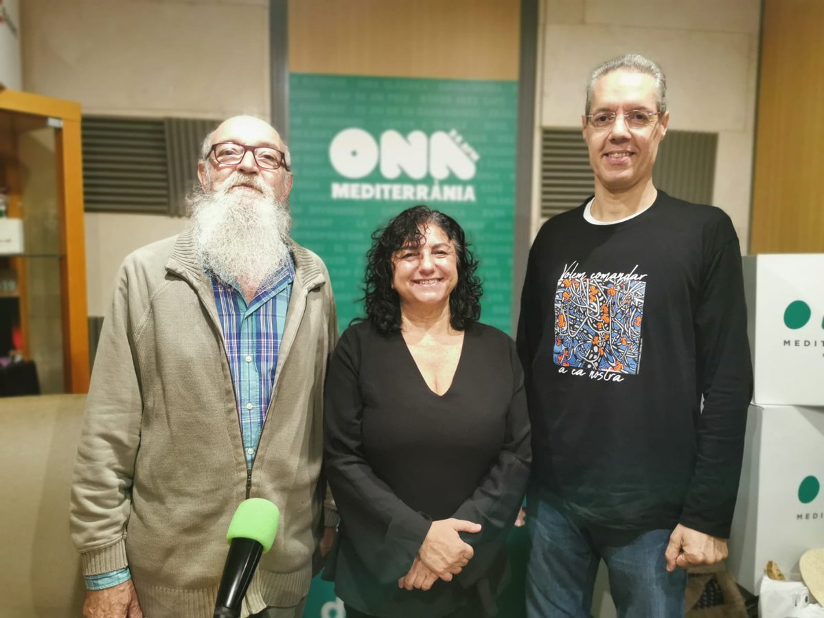 📻 Àudio #Sobiranistes d'avui amb F. Montero <a href="/jmallorcanova/">Mallorca Nova</a> i anàlisi del català i escola amb
A. Llabrés <a href="/ocbcat/">Obra Cultural Balear</a>
M. Vergés <a href="/Assembleadocent/">AssembleadocentsIB</a>
M. Garcias <a href="/PLlenguaIlles/">Plataforma per la Llengua - Illes Balears</a>
Ll. Gelabert, dep. Pedagogia @PAPE_UIB
G. Vives <a href="/UOB_Ensenyament/">UOB Ensenyament</a>
F. Prats <a href="/SindAlternativa/">Alternativa docent🟢</a>
onamediterrania.cat/programs/sobir…