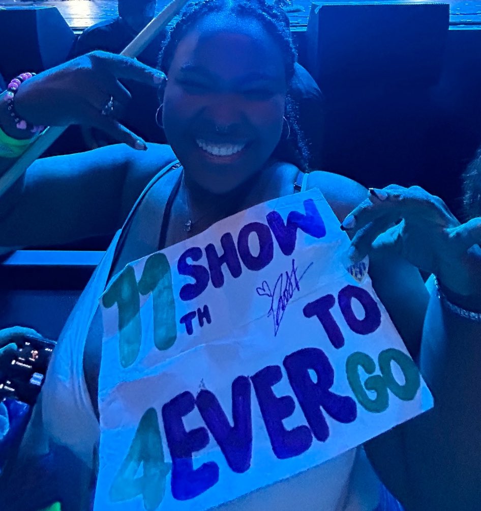 miap0pe's tweet photo. @thedriverera So what I’m hearing is, Ross couldn’t stop thinking about how adorable I looked at the show🙂‍↔️ https://t.co/dGJYP5CxM7