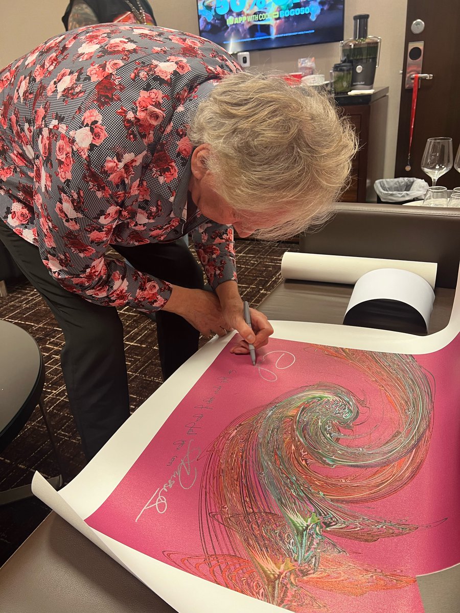 AirSupplyMusic's tweet image. This holiday season, we are excited to re-release the last remaining @Soundwaves_Art prints created from the sound waves of "The One That You Love," "All Out Of Love," and "Lost In Love" by Air Supply. 
These prints are hand-signed by Russell Hitchcock, Graham Russell and artist
