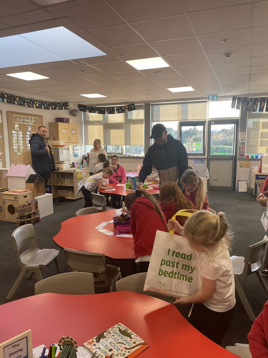 Thank you to our P2 parents for coming along to our P2 book gifting today. It was lovely to listen to a new story 📚🔥🦖<a href="/MoorfootPr/">Moorfoot Primary</a> <a href="/MissGMPS/">Miss Greenwood & P3</a> #readingschools