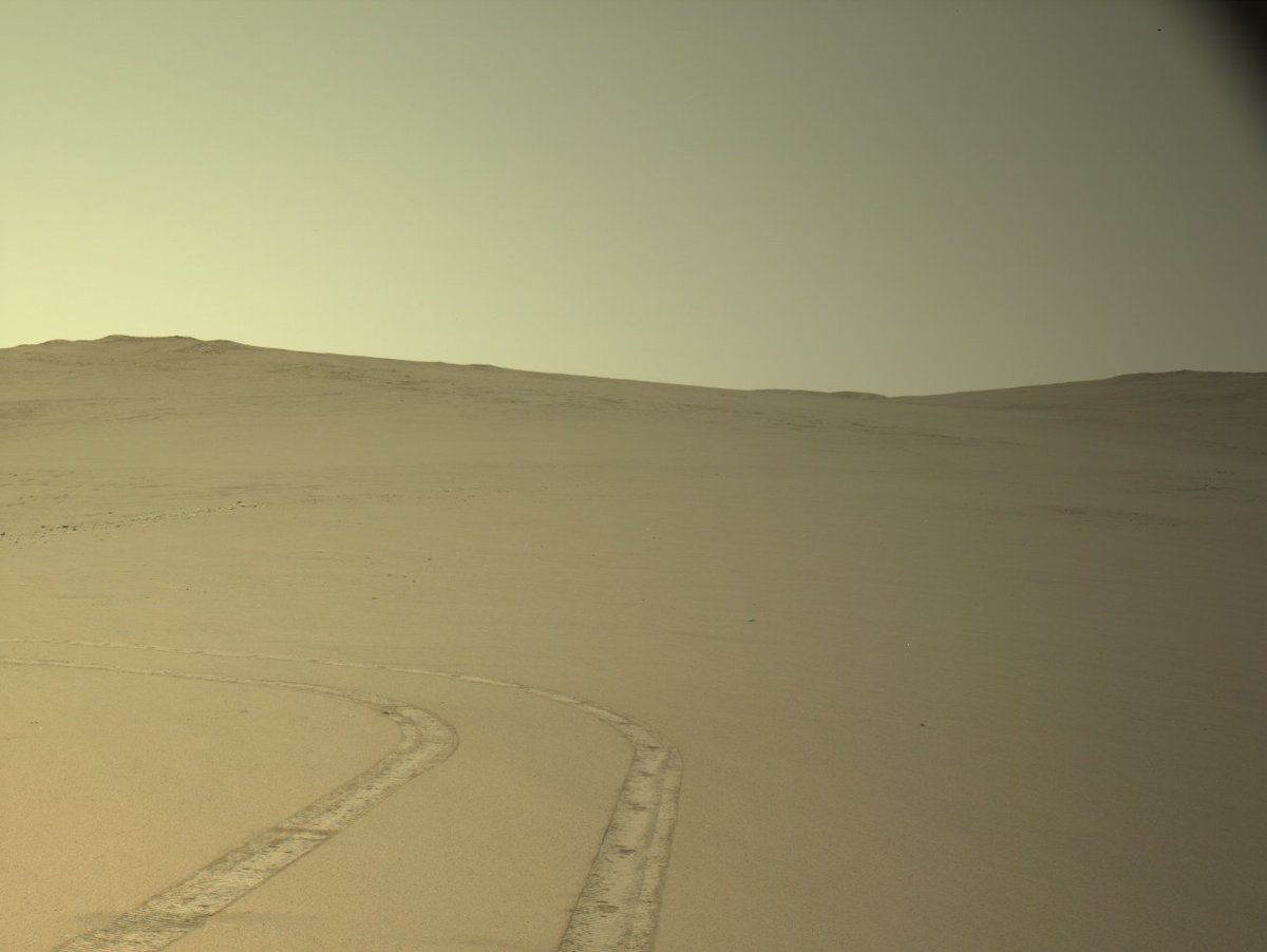 NASASolarSystem's tweet photo. @NASAMoon @NASAJPL Robotic missions continue to lead the way for future human exploration. @NASAPersevere sent these raw images from the surface of Mars today. The rover has successfully tested several technologies that will come in handy for future astronauts. https://t.co/cpaAKHdROK https://t.co/CZV0NmYrSY