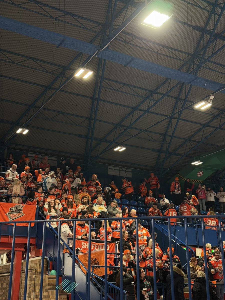 The away section is filling up nicely 🧡