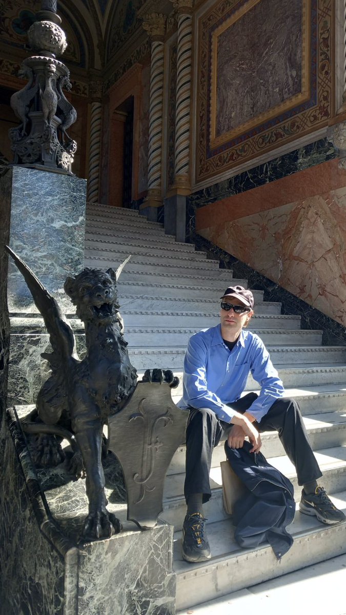 💼Started a new postdoc position focused on integrating AI into higher arts education to enhance creativity in students' tasks and assist teachers. 
I'm affiliated with Rome Fine Arts Academy and working with a consortium of Higher arts institutions
🎓🎓🎓🎓across Italy.