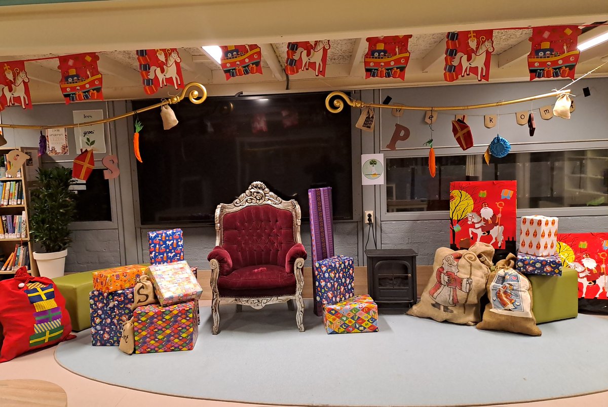 obsmeentmaarn's tweet photo. Sinterklaas is weer in het land!
En gisteravond hebben veel ouders de school weer in een gezellige Sinterklaas sfeer gebracht.
Dank jullie wel allemaal! https://t.co/Ty9zyl4eio