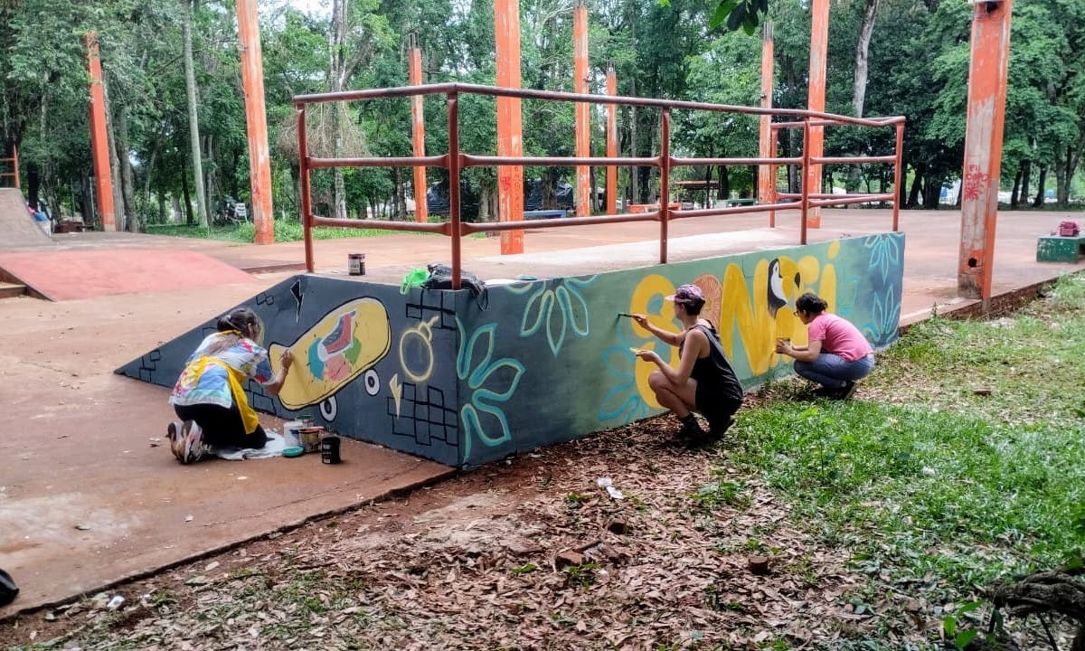 Montecarlo vivió dos jornadas creativas con la propuesta “ReCreando Mi Ciudad”
El pasado sábado y domingo jóvenes de Montecarlo disfrutaron la primera Jornada de “ReCreando Mi Ciudad”.

facebook.com/share/p/w6vRzb…