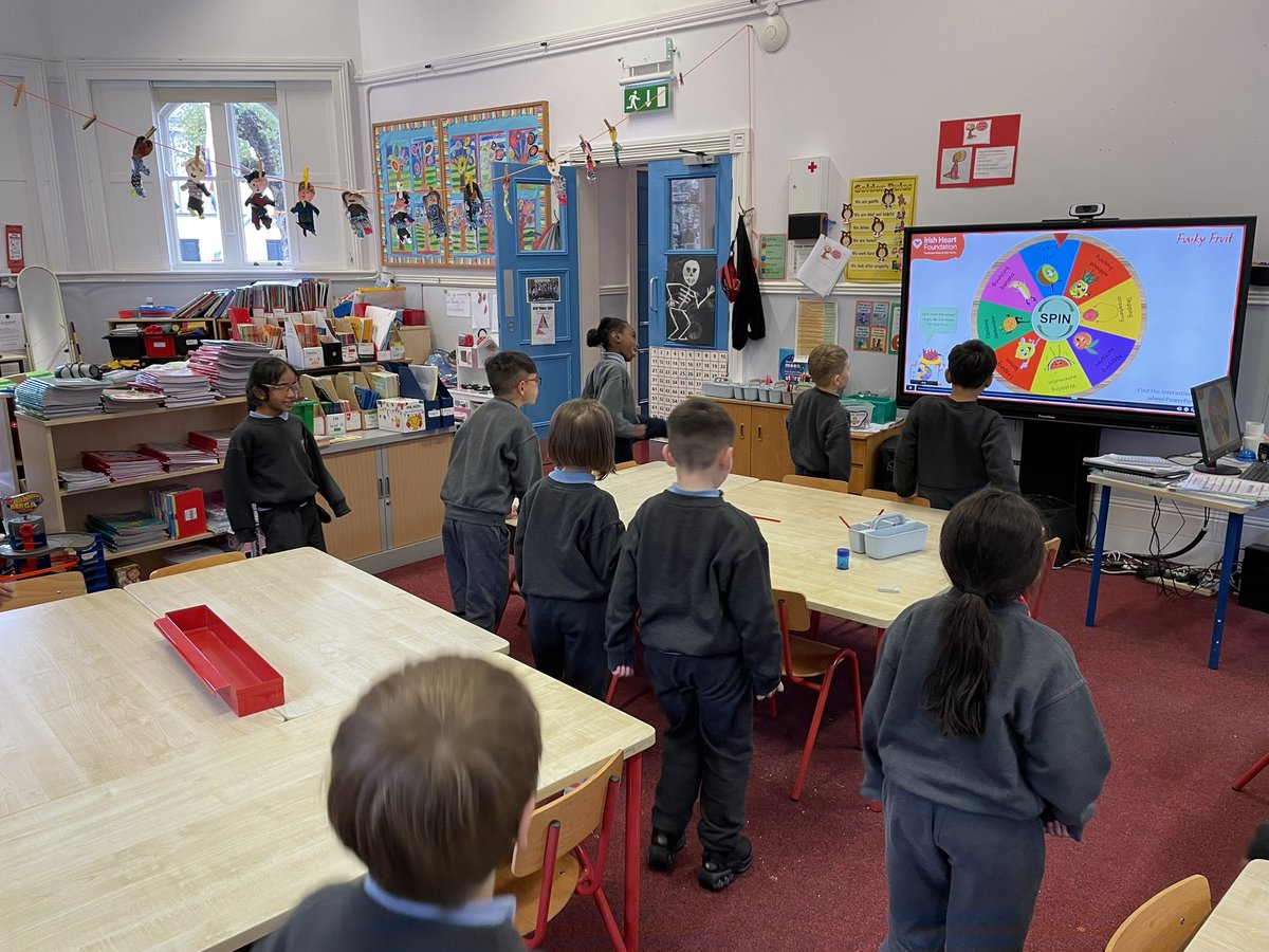 CentralModelInf's tweet image. Loving the @Irishheart_ie bizzy breaks movement challenge, especially on such a rainy day! @ActiveFlag