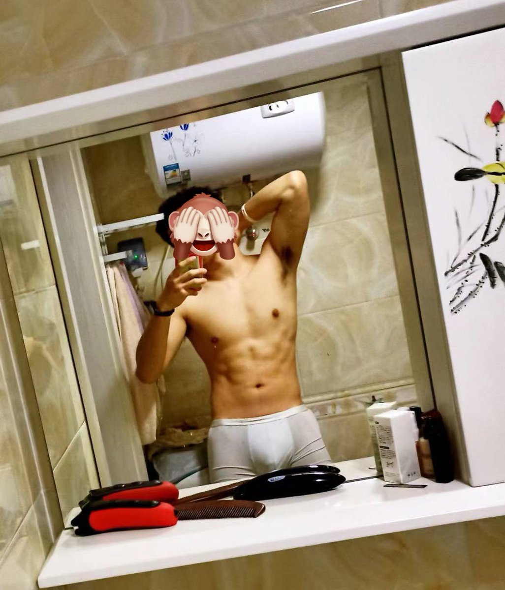 浅擦
#擦边男 #健身 #腹肌 #胸肌