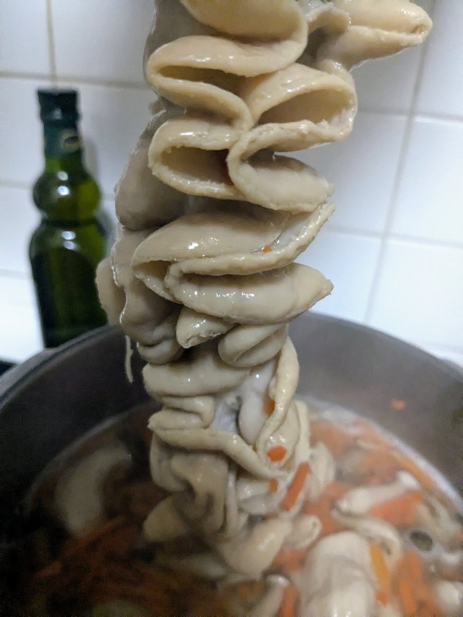 下ごしらえ済みを買ったので、そのままぶち込んだら、全く切れてないのに、後で気づいた…