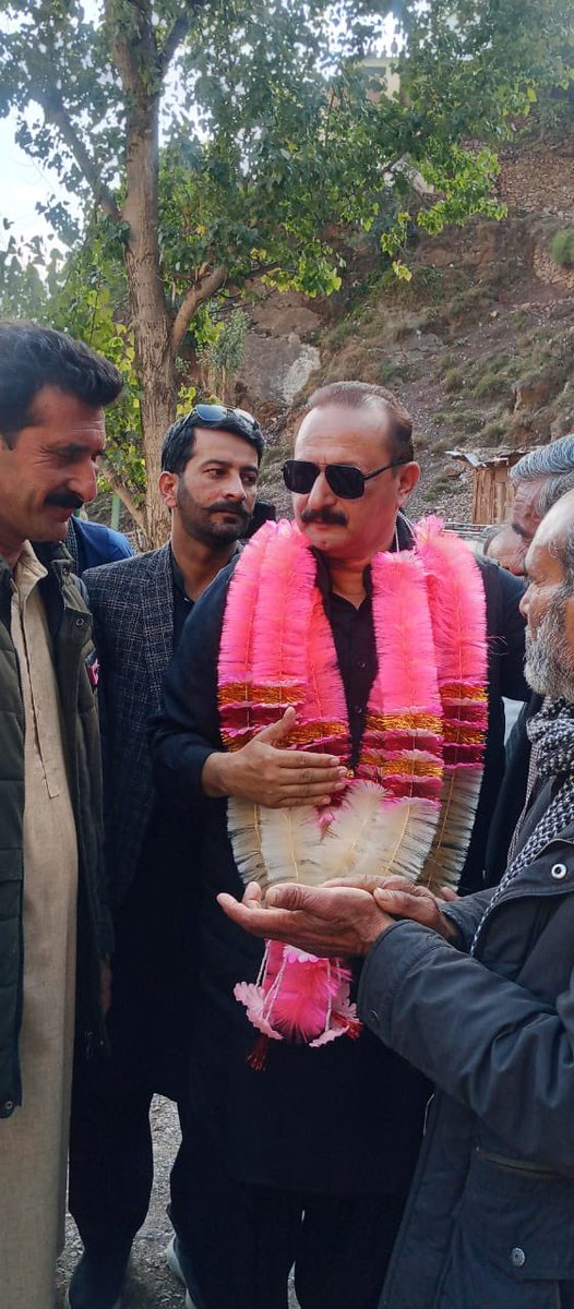 JavedAyoub's tweet photo. مظفرآباد: وزیر حکومت آزاد ریاست جموں و کشمیر سردار محمد جاوید ایوب حلقہ کوٹلہ یونین کونسل بلگراں لیسوا بائی پاس تا قریشی محلہ پختہ سڑک کا سنگ بنیاد رکھ رہے ہیں۔
#TeamSJA
@BBhuttoZardari @MediaCellPPP @LatifAkbarAJK @ChYasinAJK @JavedAyoub https://t.co/YZCjO7ohRu