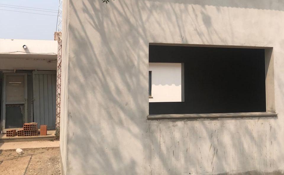 En el hospital de La Unión se realizan mejoras edilicias en oficinas, estacionamiento y muros medianeros. Recientemente se construyeron 195 m2 para nuevos sectores y se refaccionaron otros 450 m2.
👉shorturl.at/pPCQV

#ObrasParaSalta #Salta #BuenMartes #SaludPública