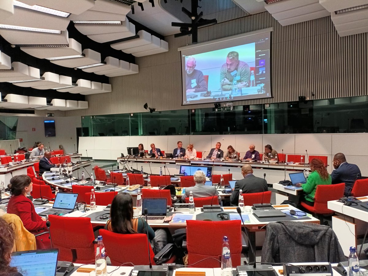 🚀 An insightful session on "Modeling Techniques for Assessing Linkages between Trade Regimes, Market Dynamics, and Sustainability" with Nina Hyytiä moderating the panel and steering the discussion