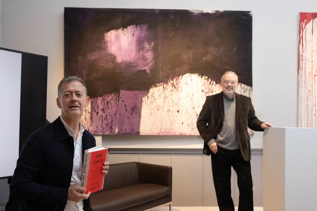 Complexity Science Hub (@cshvienna) on Twitter photo 🎙️ Science, art, and business converged at this year’s #ViennaArtWeek. <a href="/Peter_Turchin/">Peter Turchin</a> from <a href="/CSHVienna/">Complexity Science Hub</a> shared his research on the social and economic dynamics driving instability in the U.S. and Europe. His analysis of historical patterns provides a deeper understanding of the 🎙️ Science, art, and business converged at this year’s #ViennaArtWeek. <a href="/Peter_Turchin/">Peter Turchin</a> from <a href="/CSHVienna/">Complexity Science Hub</a> shared his research on the social and economic dynamics driving instability in the U.S. and Europe. His analysis of historical patterns provides a deeper understanding of the