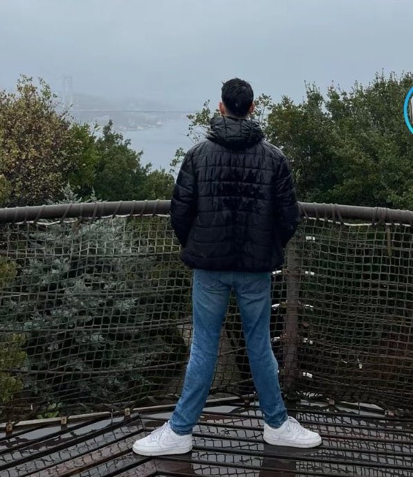 tinercimayki's tweet photo. hicbir sikim yapmadan hayatin bize güzel kapilar acmasini beklerken https://t.co/1WiQnGWD0I