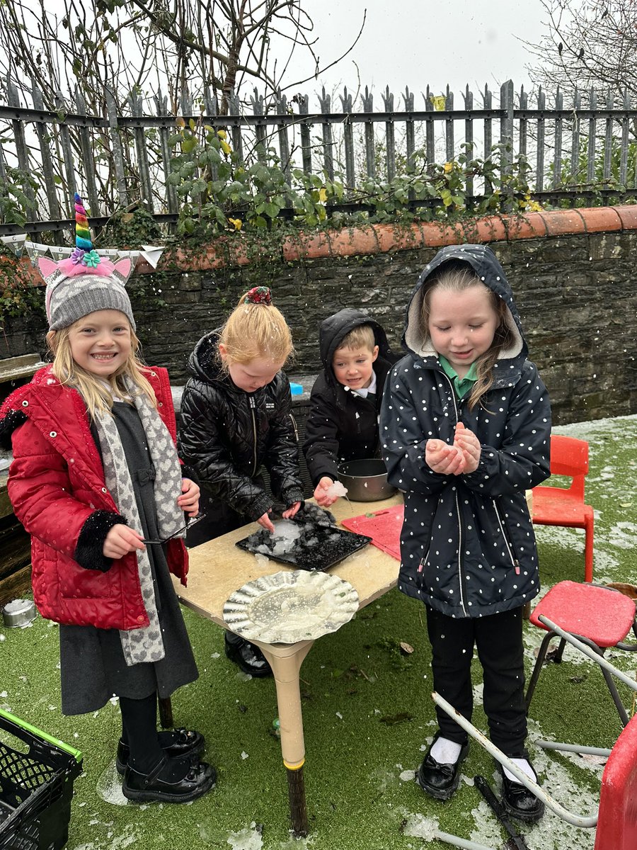 Mrs Sellick (@mrs_sellick) on Twitter photo Wedi mwynhau creu Caffi iรข yn yr eira bore โma! โ๏ธ โ๏ธ <a href="/EAS_EarlyYears/">EAS Early Years</a> <a href="/yggf123/">Ysgol Gymraeg Gilfach Fargod ๐ด๓ ง๓ ข๓ ท๓ ฌ๓ ณ๓ ฟ</a> Wedi mwynhau creu Caffi iรข yn yr eira bore โma! โ๏ธ โ๏ธ <a href="/EAS_EarlyYears/">EAS Early Years</a> <a href="/yggf123/">Ysgol Gymraeg Gilfach Fargod ๐ด๓ ง๓ ข๓ ท๓ ฌ๓ ณ๓ ฟ</a>
