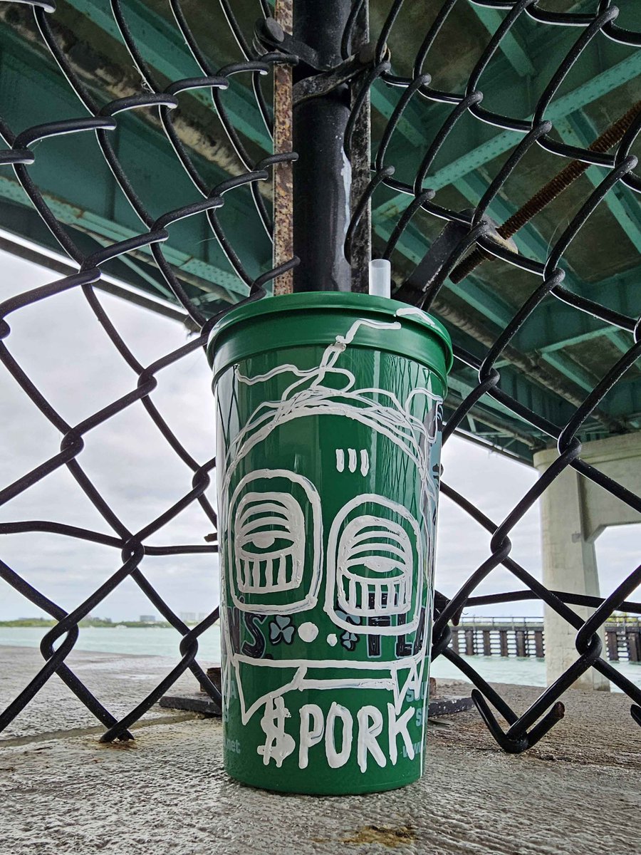ledhustler's tweet photo. found this @FlanigansFL $PORK piece by @AHOLSNIFFSGLUE under Haulover Inlet bridge 💎☘️🚮 #geographiesoftrash https://t.co/E97IHRpw7r