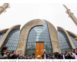 Taykra's tweet image. #Köln: Entscheidung gefallen: Muezzin-Ruf an Kölner Moschee weiterhin erlaubt. Die Erlaubnis bleibt bis auf Weiteres unbefristet bestehen.
Islamismus-Experte Ahmad Mansour (48) kritisierte den Muezzin-Ruf als "Machtdemonstration des politischen Islam".  tag24.de/koeln/kultur-l…