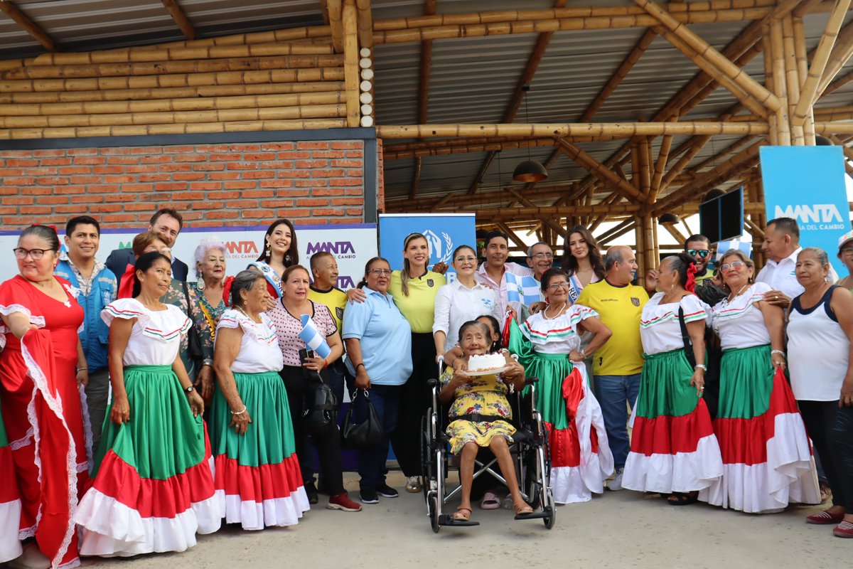 ACNUR Ecuador (@acnurecuador) on Twitter photo 1/3 Con el valioso apoyo de @statePRM y en coordinación con <a href="/manta_alcaldia/">Alcaldía de Manta</a>, inauguramos el Centro de Desarrollo Comunitario en la comunidad El Palmar. 🏢
Un espacio de integración para las personas refugiadas, desplazadas por la fuerza y la comunidad de acogida. 🫶 1/3 Con el valioso apoyo de @statePRM y en coordinación con <a href="/manta_alcaldia/">Alcaldía de Manta</a>, inauguramos el Centro de Desarrollo Comunitario en la comunidad El Palmar. 🏢
Un espacio de integración para las personas refugiadas, desplazadas por la fuerza y la comunidad de acogida. 🫶