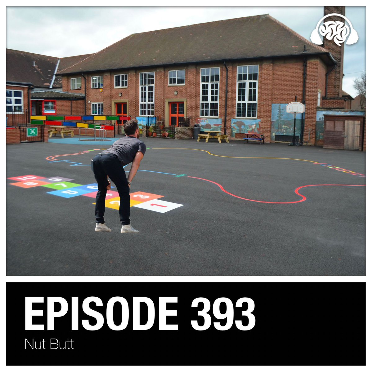 Episode 393 is live! Juila is back with yet another excellent episode! Riley teams up with Matt to take on Ken and Jeff. Ken grumbles about art, Neal has flashbacks of the Floor, and a flea stalks the studio. Only one team will have what it takes to rise to the top this week.