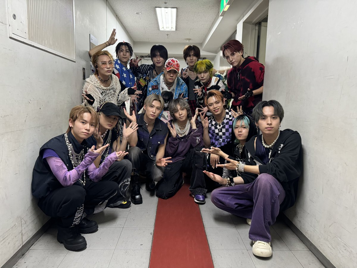 _KID_PHENOMENON's tweet photo. 『Up To U vol.2』

MCの大抜卓人さん、
iScreamの皆さん、OHLの皆さんと
お写真を撮らせていただきました📷

皆さんありがとうございました✨

#UpToU
#大抜卓人 さん @takutoonuki 
#iScream @iscream_ldh 
#OHL @100liminal https://t.co/zy6gqRAoDL