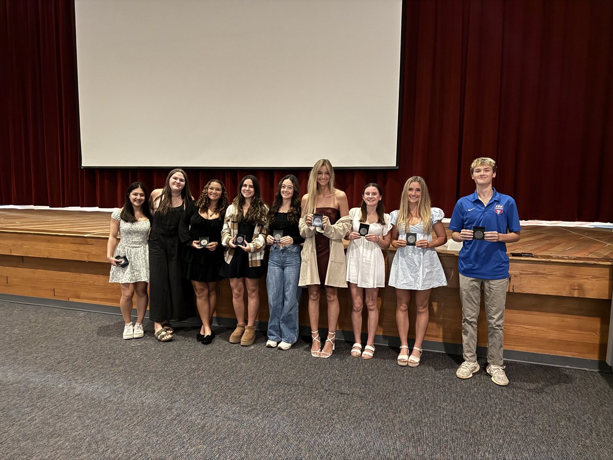 WFHSCougars's tweet photo. Congratulations to our Cougar Award winners that were recognized at the Fall Sports Awards Night! https://t.co/E3OOA7kYlP