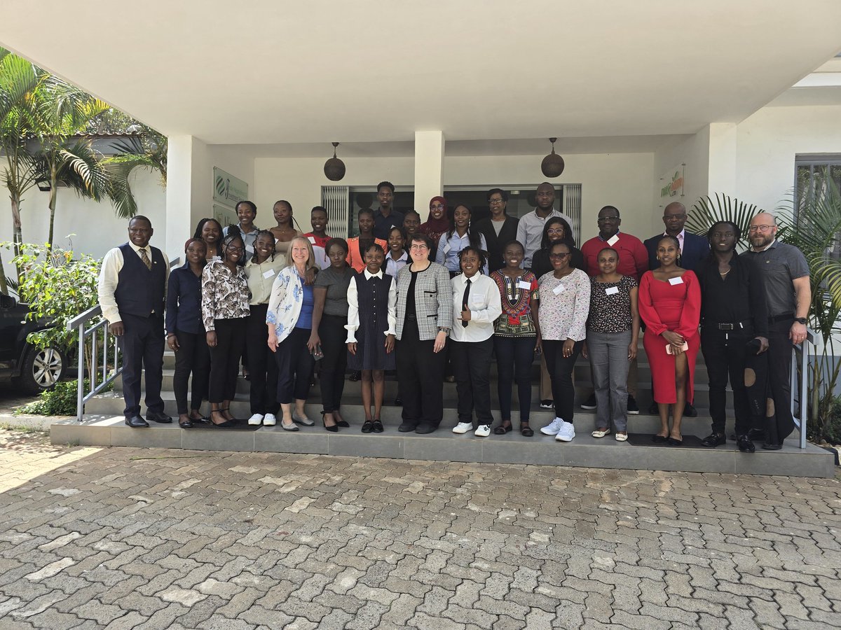 AminaLIVE254's tweet image. Today's communication and conflict training was a powerful experience. We explored gender-preferred leadership, collaborative problem-solving, and more. We're grateful to all who participated and shared their insights. #Leadership #GenderEquality #AminaLive #TWU