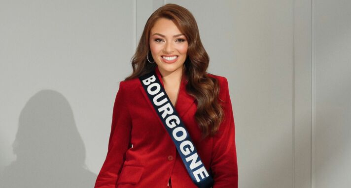 CerfiaFR's tweet photo. 🇫🇷4️⃣ Miss Bourgogne, Clara Diry - 21 ans. https://t.co/2IO5vMr6u5