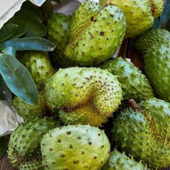 Prince_Fynnz's tweet photo. 1. For stress, eat banana and watermelon.

 2. For good skin, eat lemon, apple, coconut and carrot.

3. For good eyes, eat carrot, apple and vitamin A.

4. For cough, eat pineapple, garlic and ginger.

5. For diarrhea, eat coconut and avocado and cabbage.

6. For good gut, eat cabbage, garlic and onions.

7. For hydration, eat cucumber orange and watermelon.

8. For good kidney, drink 2-3 liters of water a day, eat beans and tomato.

9. For good heart, eat avocado, eat Beans, garlic and onions.

10. For good prostate, eat tomato,  Sour sop and carrots and beans.

11. For more red blood cells, eat beetroot, carrot and cucumber.

12.  For good erection, eat watermelon, Carrot and banana and nuts.

13. For strong bones & immunity, eat eggs, fish and beef.

 Eat fruits everyday, Kindly repost this for others

Happy International Men's Day To Y'all.