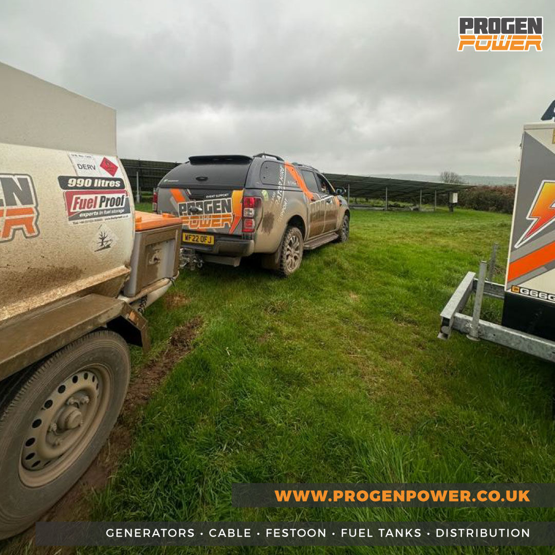 🌞⚡Supporting a solar farm with temporary power while essential maintenance is undertaken in South Devon today. ⚡

⚡ Power... WHENEVER ✅ ⚡ Power... WHEREVER ✅

#SolarFarmMaintaince #TemporaryPower #HVO #Refuel #Devon #SolarFarms #GeneratorHire