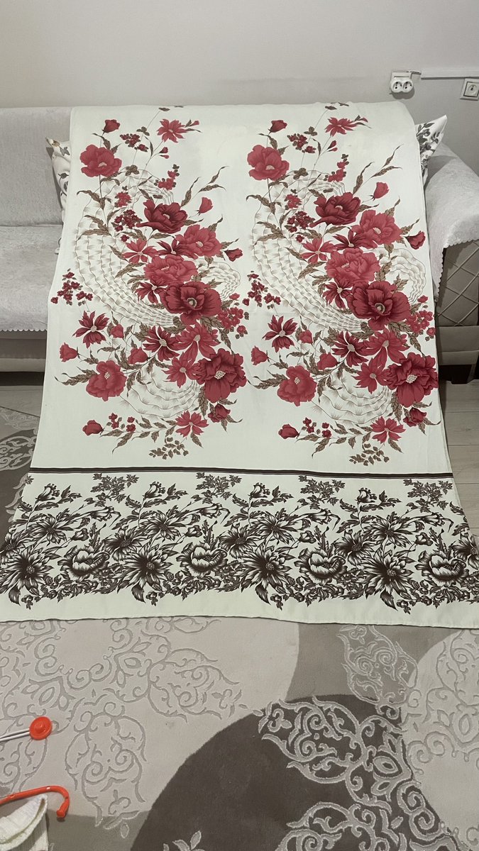 Babannemin çeyizinden 2 parça nostalji perde satıyorum var mı alan?
Fiyat:1M