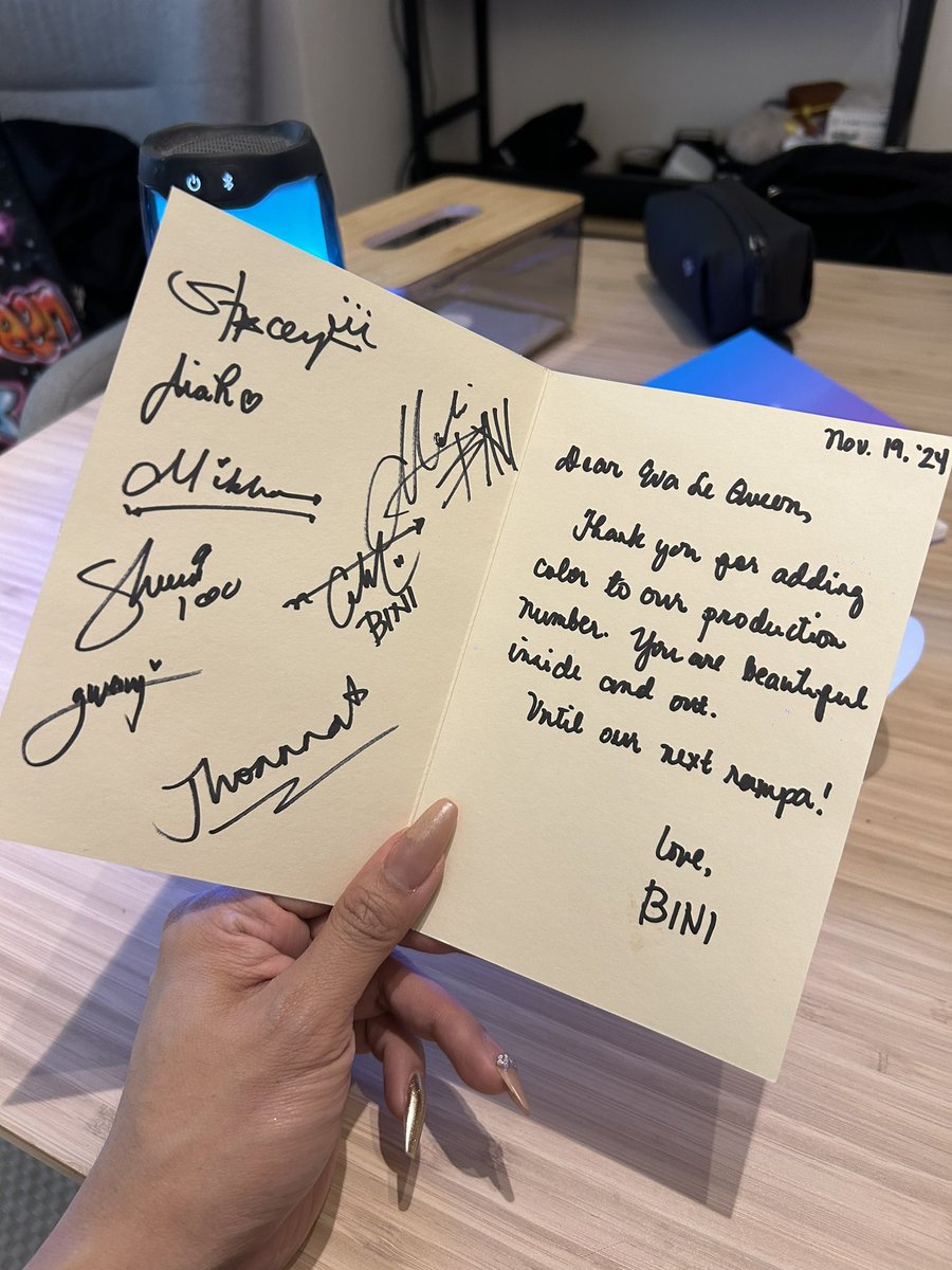 eva_lequeen's tweet photo. I want to cry. Nasesepanx ako. I love you all our walo. 🥹🩷🩷🩷 https://t.co/aajLJJ0M3R