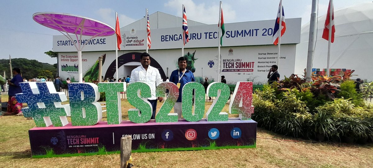 Vishwanath38771's tweet image. ಇಂದು ವಿದ್ಯುನ್ಮಾನ, ಮಾಹಿತಿ ತಂತ್ರಜ್ಞಾನ ಮತ್ತು ಜೈವಿಕ ತಂತ್ರಜ್ಞಾನ ಹಾಗೂ ಸಾಫ್ಟ್ ವೇರ್ ಟೆಕ್ನಾಲಜಿ ಪಾರ್ಕ್ ಆಫ್ ಇಂಡಿಯಾ ಬೆಂಗಳೂರಿನ ಅರಮನೆ ಮೈದಾನದಲ್ಲಿ ಆಯೋಜಿಸಿದ್ದ &apos;ಬೆಂಗಳೂರು ಟೆಕ್ ಸಮ್ಮಿಟ್‌&apos; ಕಾರ್ಯಕ್ರಮದಲ್ಲಿ ಭಾಗವಹಿಸಿಲಾಯಿತು 

#TechSummit2024
@siddaramaiah
@DKShivakumar @PriyankKharge