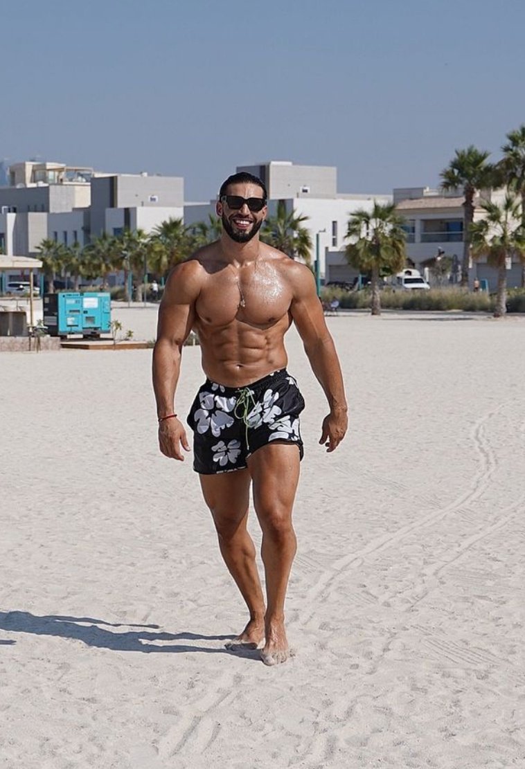 alphamaster02's tweet image. I am the perfection that makes you addicted 🥵💪 #findomdrains  #alphamale