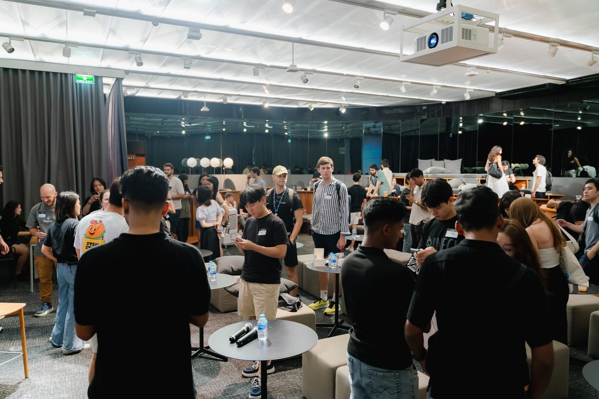 steak_studio's tweet photo. Another great event, this time focused on GTM and community growth.

Cozy venue, good people, and good talks.

Thanks to everyone who attended our event last week and brought the good vibes 🥩

A special shot-out to the panelists @jinglingcookies, @kinsadurst, @ellaqiang9, @uu_un5, @Rio_HCCapital and Truespace for the dope venue!